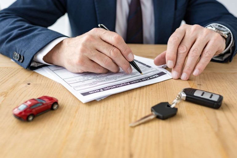 ¿Cómo hacer el cambio de nombre de un coche online en España? Guía 2026