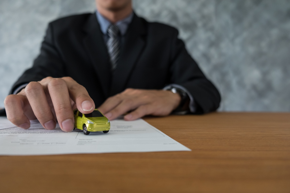 ¿Qué multas te pueden caer por circular con un coche que no está a tu nombre?