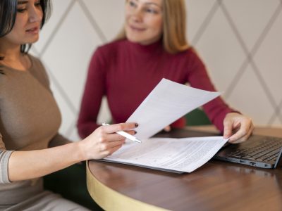 cambio titularidad entre familiares